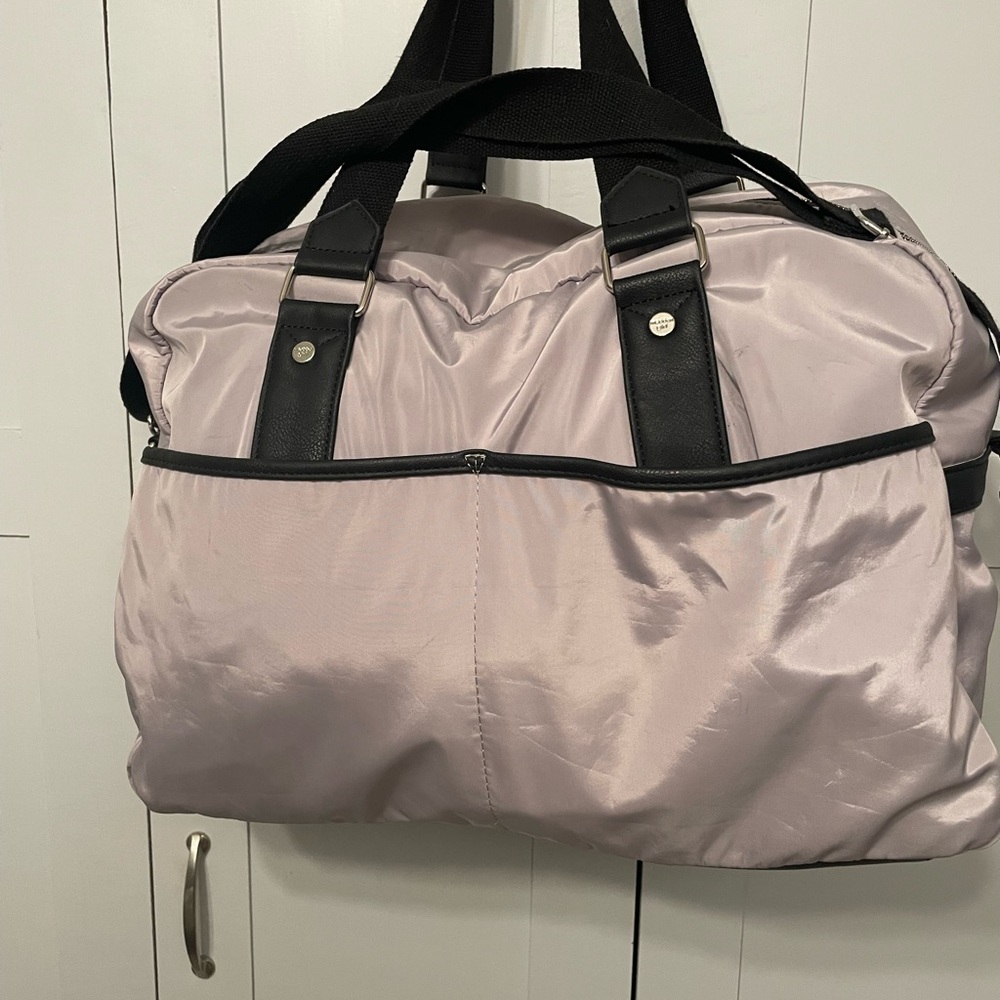 Steve Madden Elegant Light silver and Black Travel Bag